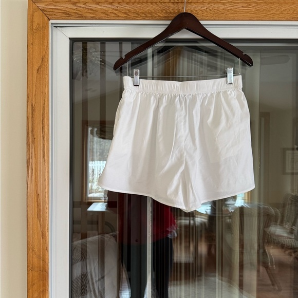 Reformation Miles Short Ivory - Size M - Picture 3 of 4
